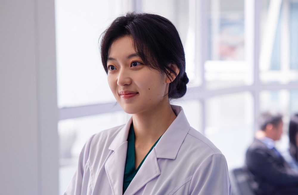 Nhan sắc của mỹ nhân này lạ lắm: Ngoài đời được khen đẹp như Jun Ji Hyun, lên phim bị chê