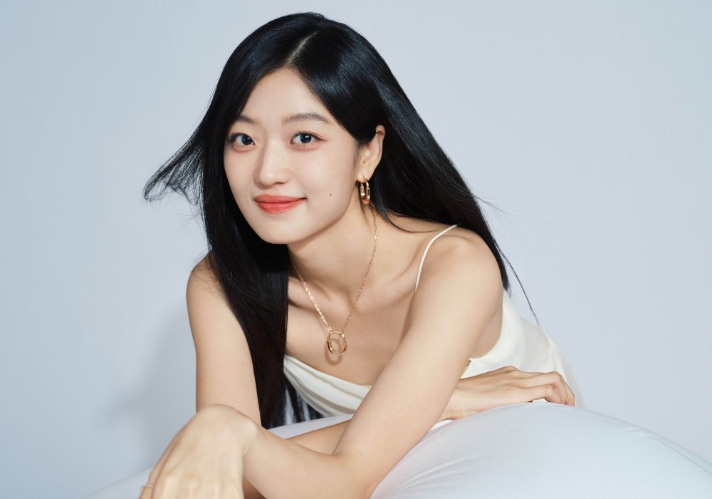 Nhan sắc của mỹ nhân này lạ lắm: Ngoài đời được khen đẹp như Jun Ji Hyun, lên phim bị chê