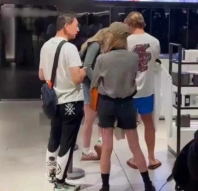 Bức ảnh vạch trần sự giả dối của Trịnh Sảng- Ảnh 1. Bức ảnh vạch trần sự giả dối của Trịnh Sảng- Ảnh 1.