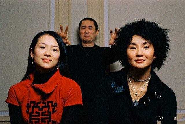 Mỹ nhân hạng A gây sốc vì không thèm đọc tên người thắng giải ngay trên sóng trực tiếp, quay lưng bỏ đi vì mối hận 11 năm- Ảnh 1. Mỹ nhân hạng A gây sốc vì không thèm đọc tên người thắng giải ngay trên sóng trực tiếp, quay lưng bỏ đi vì mối hận 11 năm- Ảnh 1.