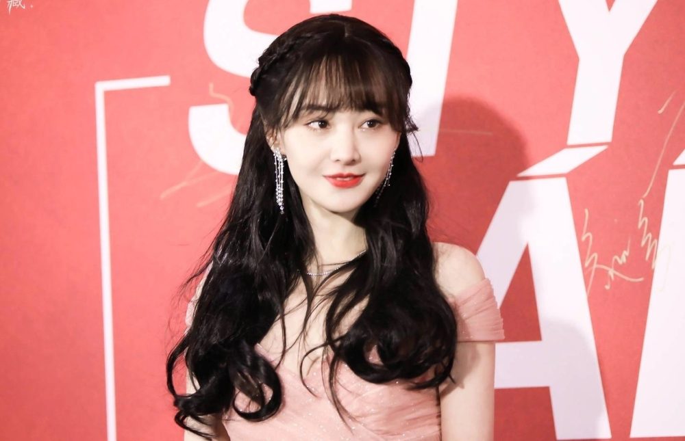 1 mỹ nhân hạng A gây sốc khi tự tát liên tiếp vào mặt giữa họp báo, danh tính lộ ra khiến ai cũng ngán ngẩm- Ảnh 6. 1 mỹ nhân hạng A gây sốc khi tự tát liên tiếp vào mặt giữa họp báo, danh tính lộ ra khiến ai cũng ngán ngẩm- Ảnh 6.