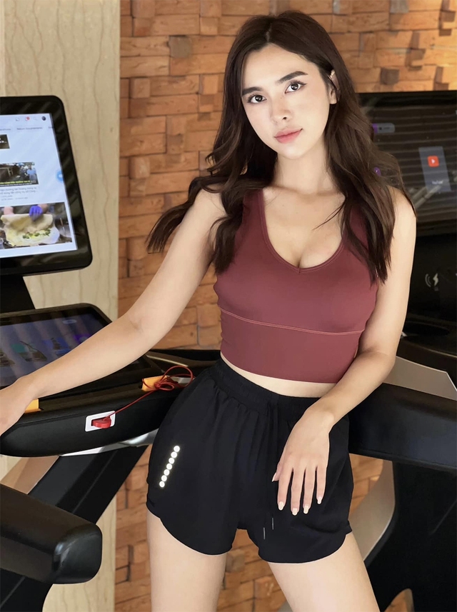 Tú Anh Susu lần đầu cosplay khoe thân hình gợi cảm, khiến fan nam Tú Anh Susu lần đầu cosplay khoe thân hình gợi cảm, khiến fan nam