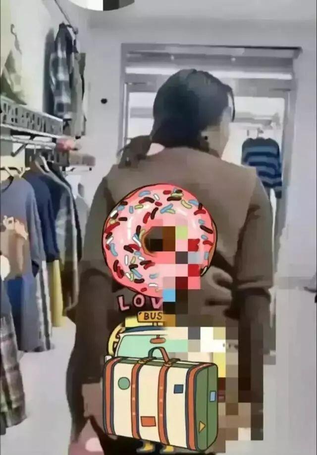 Nữ streamer bất chấp Nữ streamer bất chấp