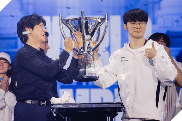 LMHT: Cuu vuong CKTG 2018 cho rang HLV khong dong gop qua nhieu vao thanh cong cua doi 3 LMHT: Cựu vương CKTG 2018 cho rằng HLV không đóng góp quá nhiều vào thành công của đội