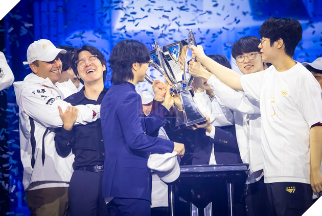 LMHT: Cuu vuong CKTG 2018 cho rang HLV khong dong gop qua nhieu vao thanh cong cua doi 2 LMHT: Cựu vương CKTG 2018 cho rằng HLV không đóng góp quá nhiều vào thành công của đội