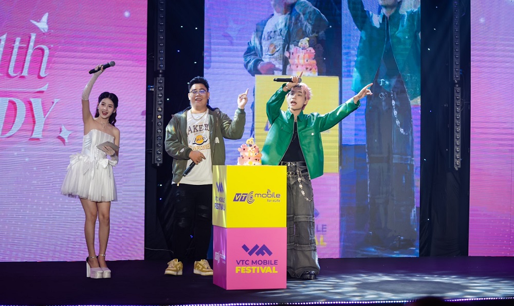 vtcmobilefestival-2 VTC Mobile Festival: Khánh Phương, Winno, V-High và dàn idol “đốt cháy” bữa tiệc cuối năm! vtcmobilefestival 2