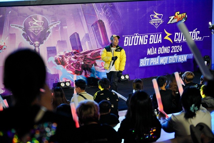 ZingSpeed Mobile 6 Tuổi: Ngày hội offline bùng nổ với hàng nghìn game thủ ZingSpeed Mobile 6 Tuổi: Ngày hội offline bùng nổ với hàng nghìn game thủ