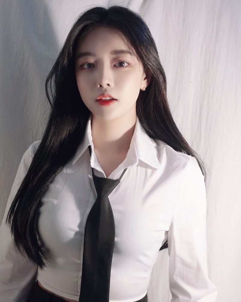 006wgskjgy1gnxzjqt9w0j30u011in0f Cùng chiêm ngưỡng vẻ đẹp thuần khiết của cô nàng hotgirl Hàn Quốc