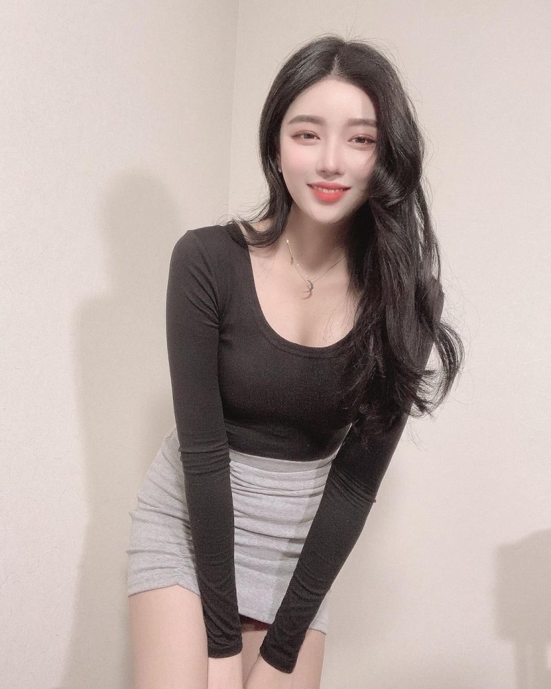006wgskjgy1gnxzkeid80j30u011i0yh Cùng chiêm ngưỡng vẻ đẹp thuần khiết của cô nàng hotgirl Hàn Quốc