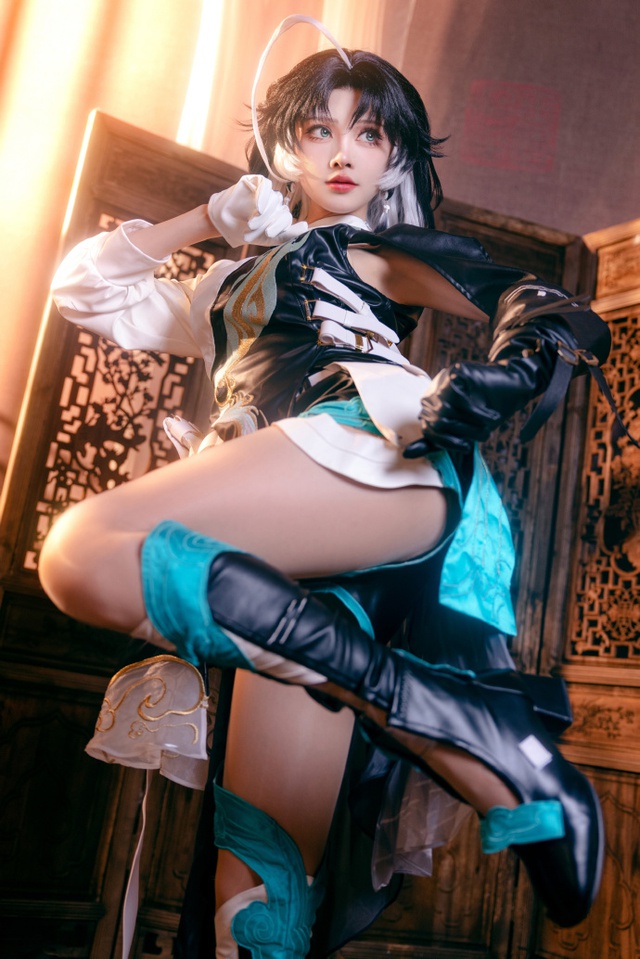 Nữ coser biến hóa thành tướng trong vũ trụ LMHT khoe dáng “nuột” khiến người xem quên luôn bản gốc 008wfynwly8hmkplm7m3dj323w35se83 1708069874019 17080698743741357278390