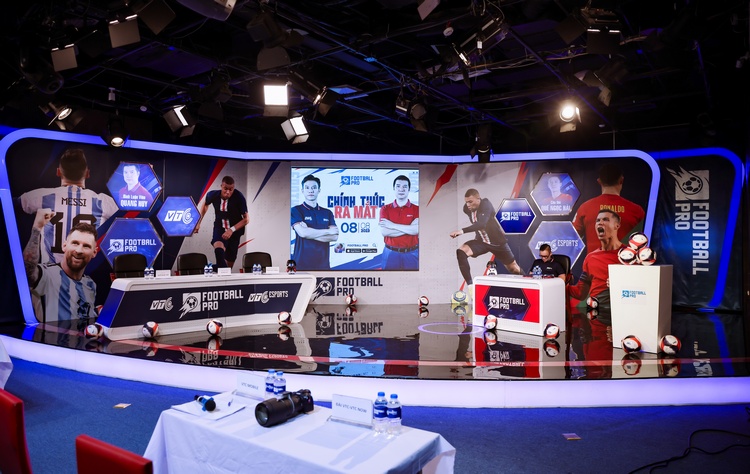 0108-football-pro-vtc-2 VTC Mobile mở họp báo ra mắt tựa game Football Pro VTC tại thị trường Việt Nam 0108 football pro vtc 2