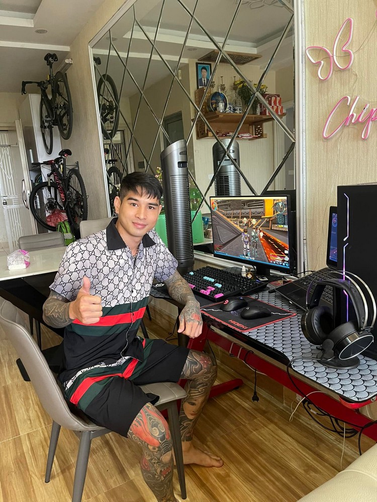 "Dưỡng sinh lạ" như các cụ U70: Lái phi cơ dame trụ căng đét, chơi game Phi Đội bốc nhất dòng không chiến tại Việt Nam 0609 phi doi 2022 9