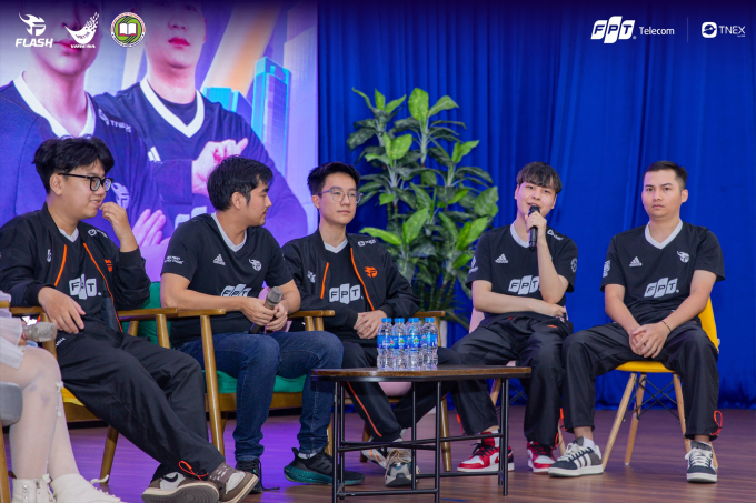Team Flash giúp người trẻ hiện thực hóa giấc mơ Esports chuyên nghiệp- Ảnh 1. Team Flash giúp người trẻ hiện thực hóa giấc mơ Esports chuyên nghiệp- Ảnh 1.