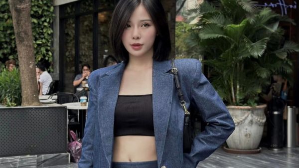 MC Minh Anh khoe body "cực cháy" khiến cộng đồng game thủ "đứng ngồi không yên" 31 MC Minh Anh khoe body "cực cháy" khiến cộng đồng game thủ "đứng ngồi không yên" 0jpg 1