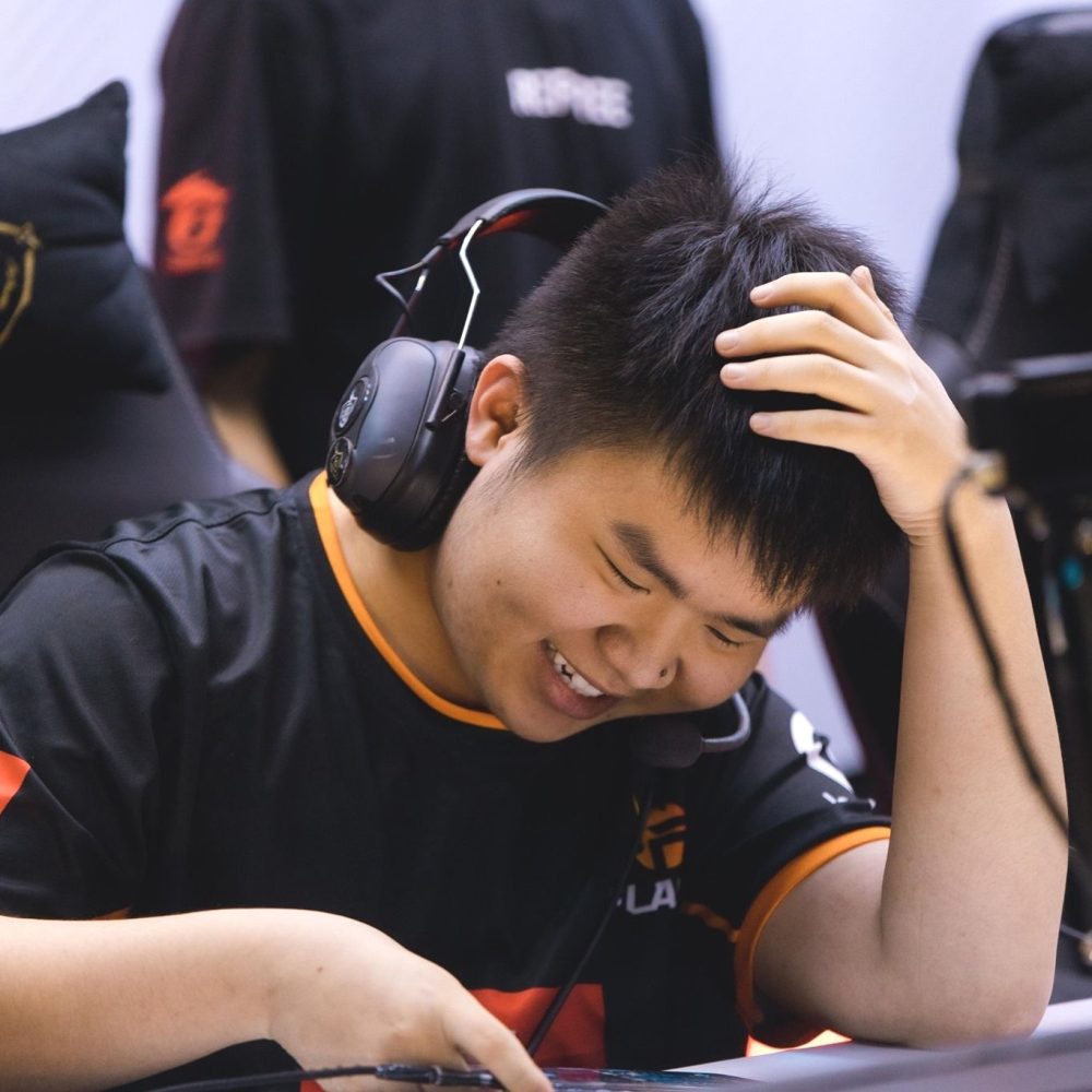 Tuyển thủ "hết thời", diễn đàn bị "bán" và nỗi hụt hẫng của fan Liên Quân - Ảnh 2. Tuyển thủ "hết thời", diễn đàn bị "bán" và nỗi hụt hẫng của fan Liên Quân - Ảnh 2.