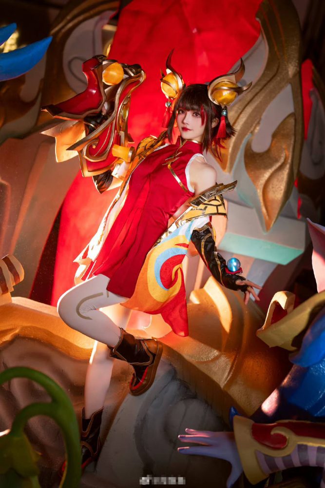 Nữ coser biến hóa thành tướng trong vũ trụ LMHT khoe dáng “nuột” khiến người xem quên luôn bản gốc 1 17080694347191686561786