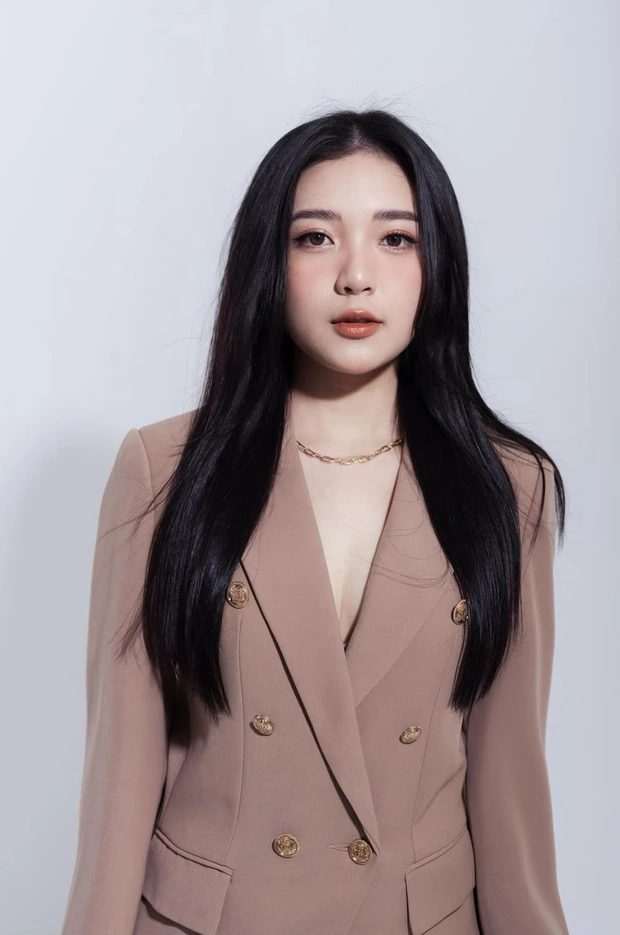 11-3-1 Ngắm nhìn hình ảnh cực xinh của MC Phương Thảo, "hâm nóng" Chung kết ĐTDV Mùa Xuân 2022 11 3 1