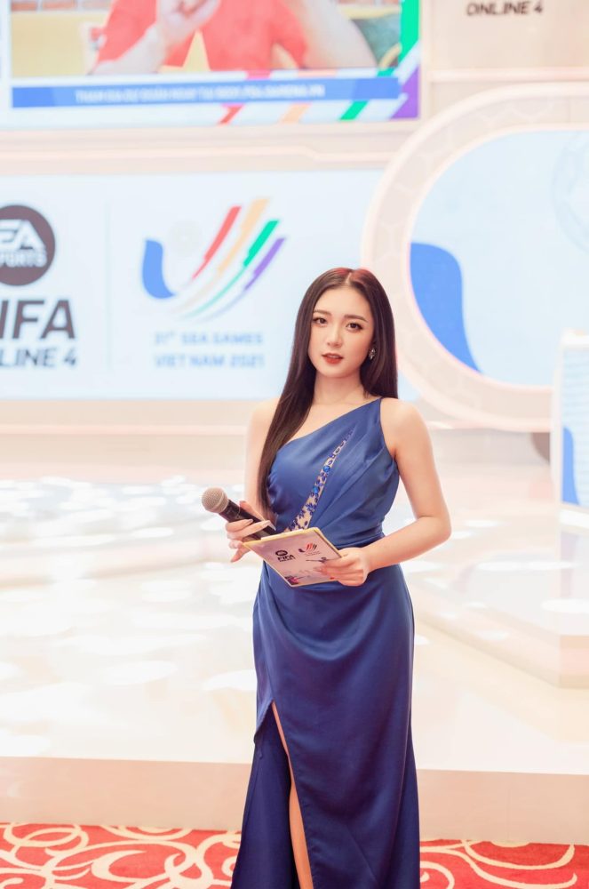 MC Phương Thảo khóc nức nở vì hạnh phúc khi V Gaming giành chiến thắng tại AIC 2022 110 2