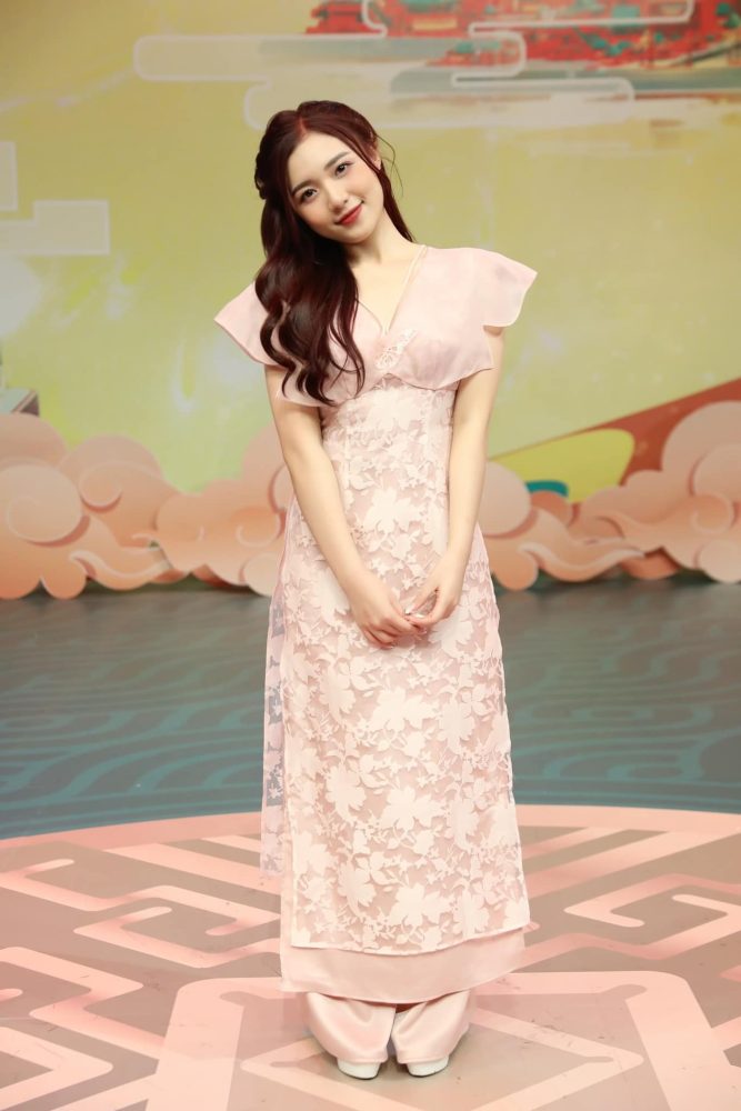 114 Nữ MC Phương Thảo xinh đẹp, dễ thương chiếm trọn trái tim game thủ Việt 114