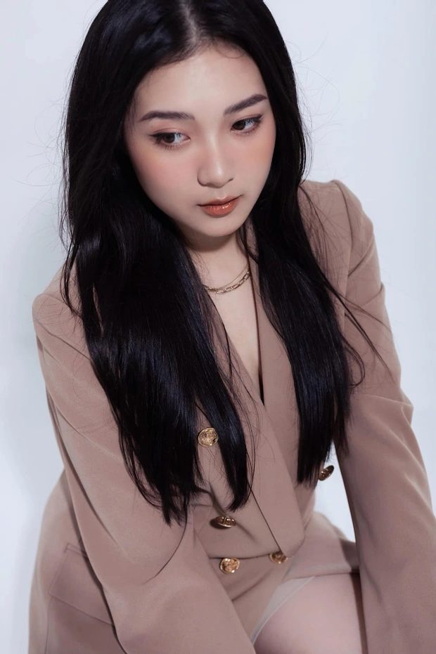 12-1-3 Ngắm nhìn hình ảnh cực xinh của MC Phương Thảo, "hâm nóng" Chung kết ĐTDV Mùa Xuân 2022 12 1 3