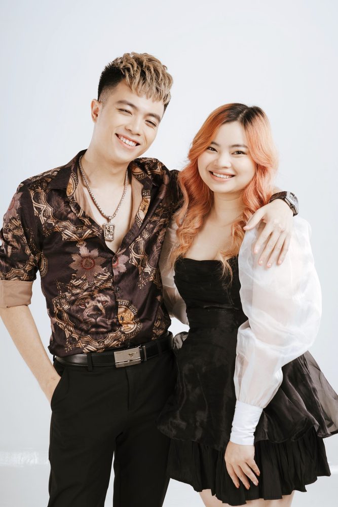 Nữ streamer Minecraft giành nút vàng YouTube sau hơn 2 năm gia nhập - Ảnh 4. Nữ streamer Minecraft giành nút vàng YouTube sau hơn 2 năm gia nhập - Ảnh 4.