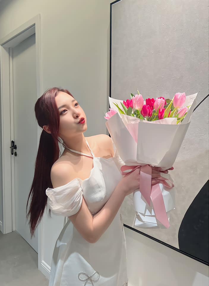 144 MC Phương Thảo xinh đẹp, dễ thương nhận được nhiều lời khen từ cộng đồng game thủ 144