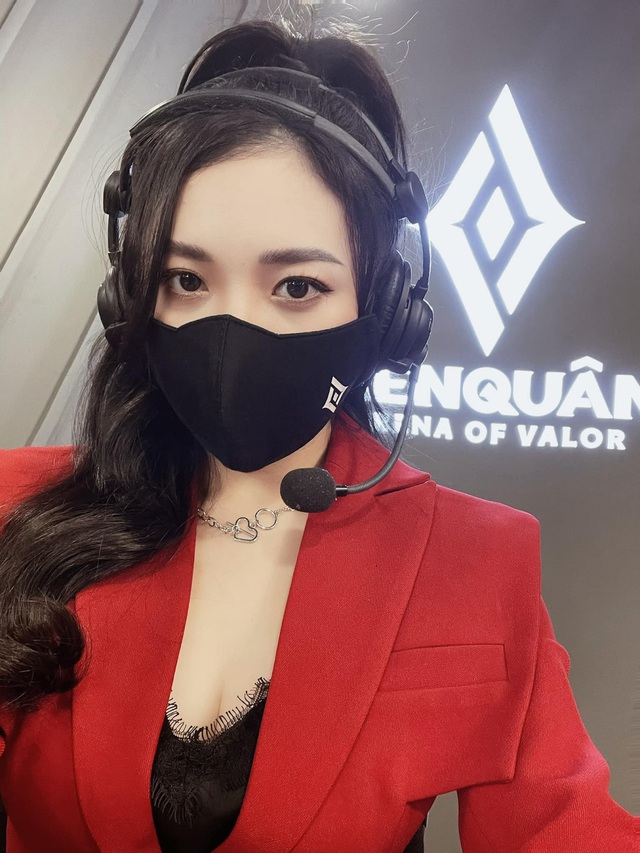 Dàn mỹ nữ của ĐTDV mùa Xuân 2022 khiến khán giả phải “đứng ngồi không yên”: Chỉ mong chờ đến ngày thi đấu để được ngắm! - Ảnh 8.