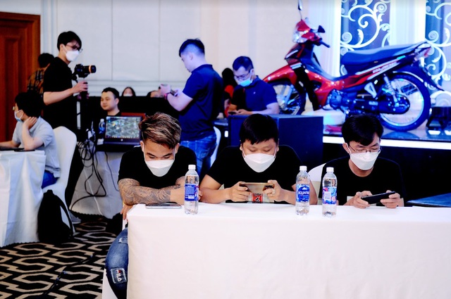 Thiên Hạ - Bang hội vô địch Hùng Bá Thiên Hạ: “Chúng tôi tự hào vì là một phần của Jx1 - Huyền Thoại Võ Lâm” - Ảnh 4. Thiên Hạ - Bang hội vô địch Hùng Bá Thiên Hạ: “Chúng tôi tự hào vì là một phần của Jx1 - Huyền Thoại Võ Lâm” - Ảnh 4.