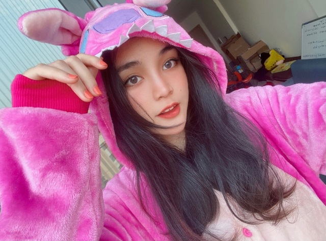 Chỉ 1 bài đăng kích thích sự “mát mẻ”, game MOBA của năm phát hiện ra nhiều cô gái xinh đẹp đợi cơ hội xõa - Ảnh 3. Chỉ 1 bài đăng kích thích sự “mát mẻ”, game MOBA của năm phát hiện ra nhiều cô gái xinh đẹp đợi cơ hội xõa - Ảnh 3.