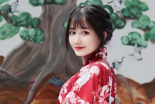 Loạt idol Tóp Tóp bị “paparazzi” bắt cận cảnh nhan sắc thật: Người khiến CĐM sốc nặng, Lê Bống thì vẫn vô đối - Ảnh 1. Loạt idol Tóp Tóp bị “paparazzi” bắt cận cảnh nhan sắc thật: Người khiến CĐM sốc nặng, Lê Bống thì vẫn vô đối - Ảnh 1.