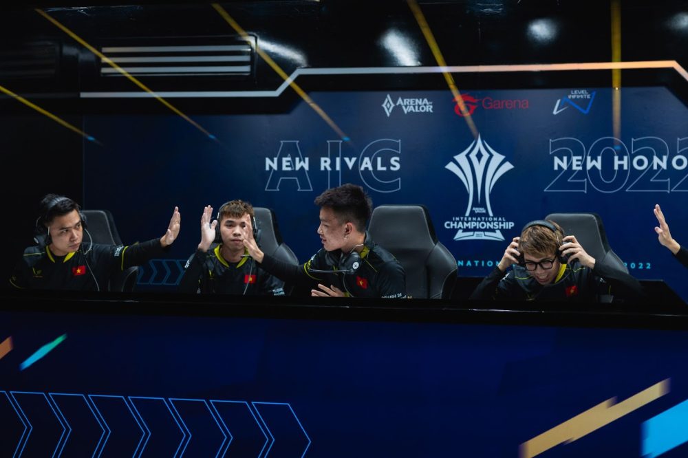 Vào bán kết AIC 2022, V Gaming đã kiếm được số tiền thưởng giúp các tuyển thủ trở thành “tỉ phú” - Ảnh 2. Vào bán kết AIC 2022, V Gaming đã kiếm được số tiền thưởng giúp các tuyển thủ trở thành “tỉ phú” - Ảnh 2.