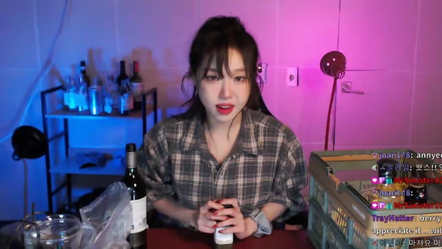 Fan nam nhờ tìm giúp bạn gái, nữ streamer dửng dưng "phán" một câu thấm thía - Ảnh 1. Fan nam nhờ tìm giúp bạn gái, nữ streamer dửng dưng "phán" một câu thấm thía - Ảnh 1.