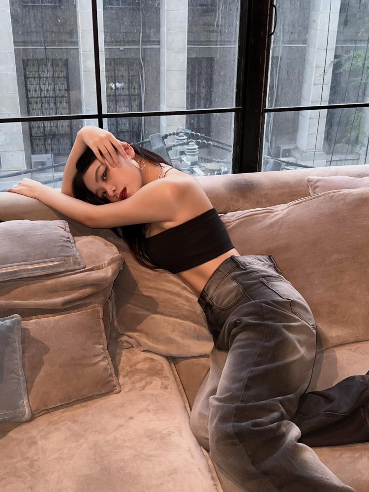 Soi loạt ảnh nét căng, "bỏng mắt" của hot girl Tốc Chiến, bộ nhớ có tràn fan vẫn nguyện lưu về - Ảnh 3. Soi loạt ảnh nét căng, "bỏng mắt" của hot girl Tốc Chiến, bộ nhớ có tràn fan vẫn nguyện lưu về - Ảnh 3.