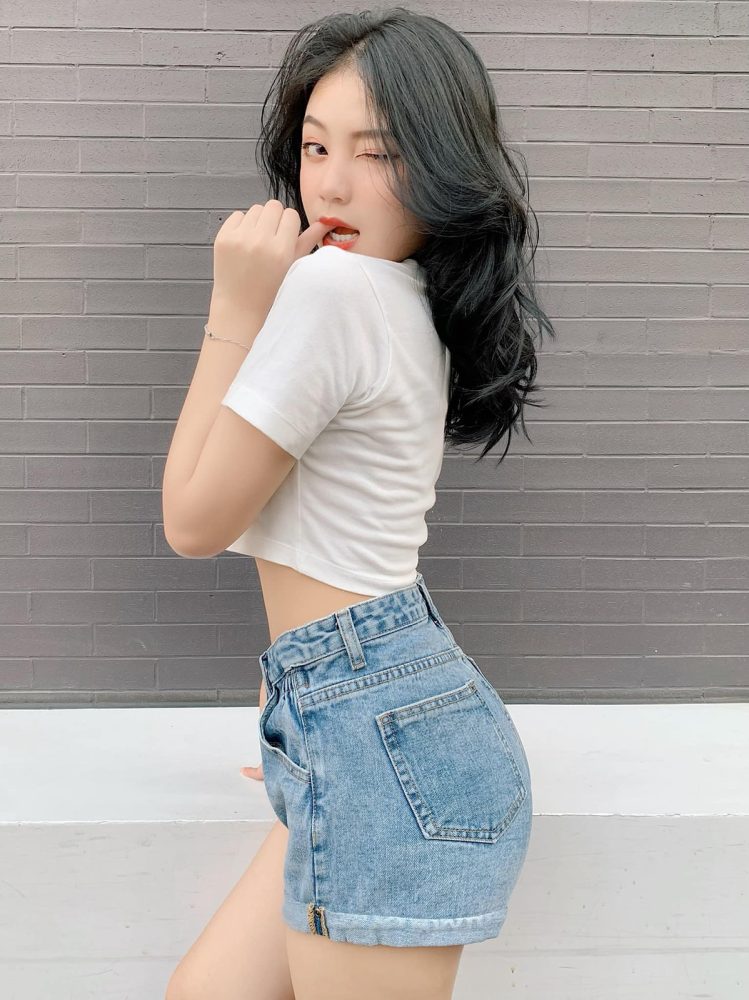 Soi loạt ảnh nét căng, "bỏng mắt" của hot girl Tốc Chiến, bộ nhớ có tràn fan vẫn nguyện lưu về - Ảnh 8. Soi loạt ảnh nét căng, "bỏng mắt" của hot girl Tốc Chiến, bộ nhớ có tràn fan vẫn nguyện lưu về - Ảnh 8.