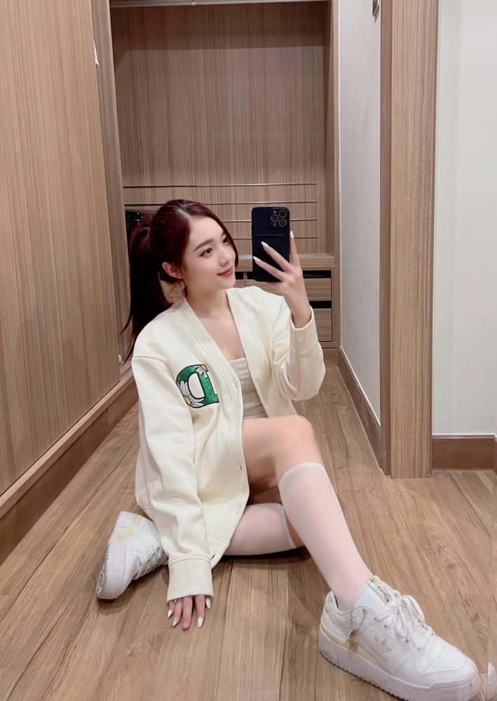 18-2 MC Phương Thảo diện đồ cực xinh nhận được "cơn mưa" khen ngợi từ dân mạng 18 2