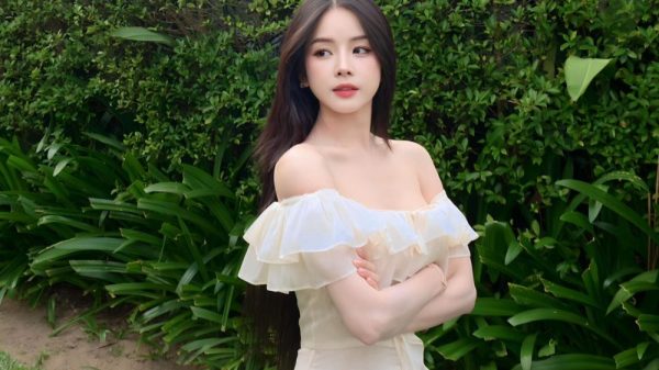 DJ Mie hoá nữ thần xinh đẹp khiến fan hâm mộ "rạo rực trong lòng" 30 DJ Mie hoá nữ thần xinh đẹp khiến fan hâm mộ "rạo rực trong lòng" 1wjpg