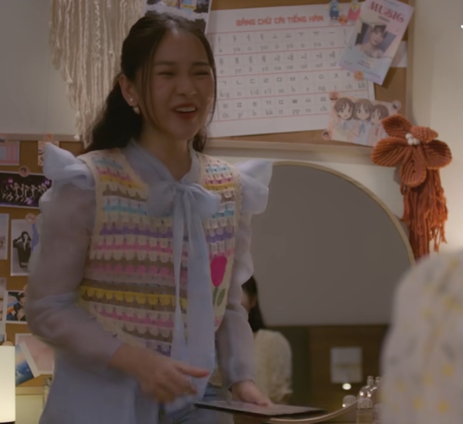 Mỹ nhân Việt bị chê tơi tả vì mặc đồ quá xấu, váy áo loè loẹt khiến netizen Mỹ nhân Việt bị chê tơi tả vì mặc đồ quá xấu, váy áo loè loẹt khiến netizen