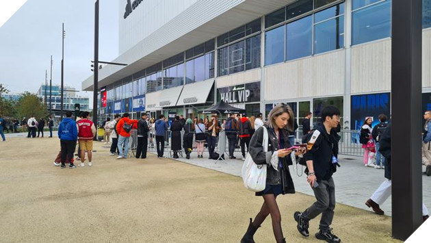 CKTG 2024: Bau Khong Khi Cuong Nhiet Cho Tran Ban Ket Mo Man Giua BLG va WBG 2 CKTG 2024: Bầu Không Khí Cuồng Nhiệt Cho Trận Bán Kết Mở Màn Giữa BLG và WBG 2