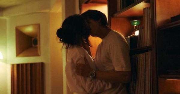 Phim 18+ gây sốc tột độ vì cảnh nóng bỏng mắt, nam chính U50 vẫn trẻ đẹp khiến netizen mê mẩn 202411141551076710420241115072016816 1232 1731656718326 17316567190471019979620 18 0 357 647 crop 17316567943621044899701jpg