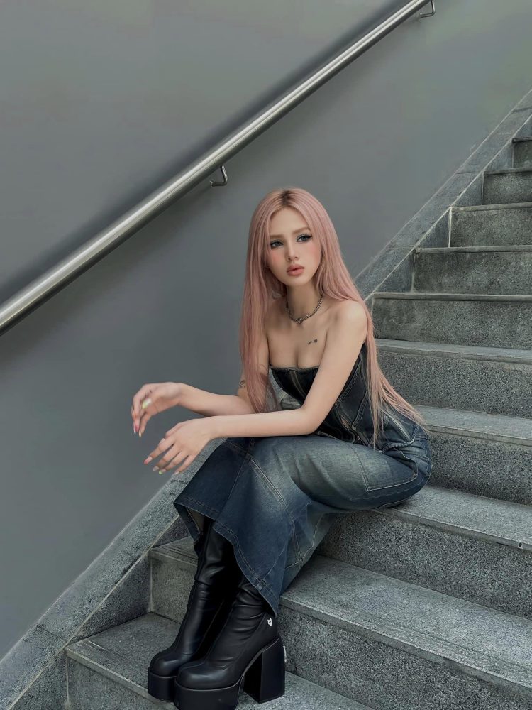 Xoài Non với phong cách thời trang cá tính khiến dân mạng phải "trầm trồ" 217