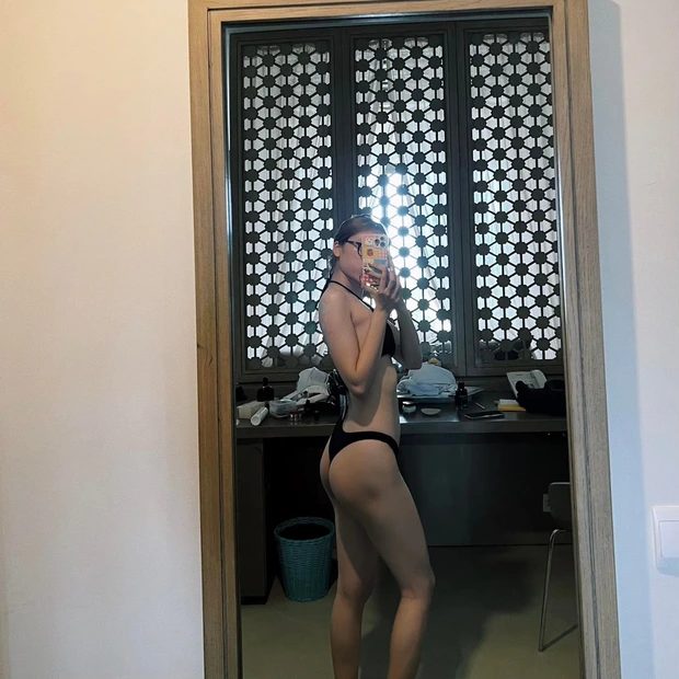 Bạn gái Xuân Bách khoe body nóng bỏng khiến game thủ Liên Quân cực kỳ ngưỡng mộ 218 5