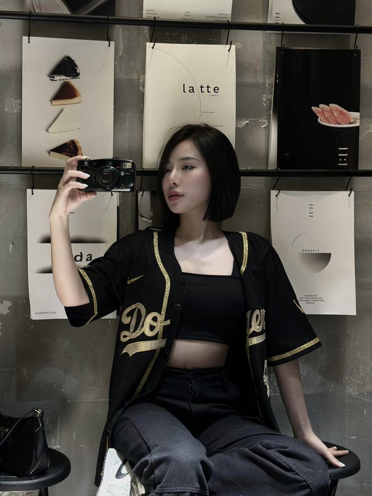 MC Minh Anh với phong cách thời trang "cực chất" khiến cộng đồng game thủ phải "trầm trồ" 222 1