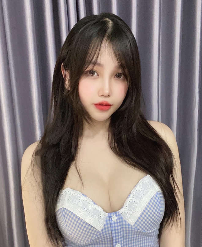 2412535651345651389017198111607253535742397n-1648790258759524075076 Vô tình trùng tên với Jinx, nữ game thủ gây xôn xao, được khen quyến rũ hơn cả nữ tướng bản "real" 2412535651345651389017198111607253535742397n 1648790258759524075076