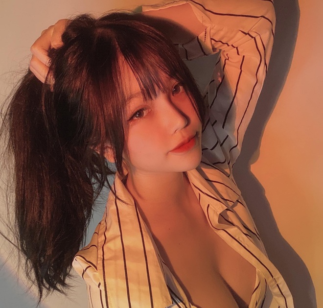 2425598571372552786327051489403633324466466n-1648790258801839134704 Vô tình trùng tên với Jinx, nữ game thủ gây xôn xao, được khen quyến rũ hơn cả nữ tướng bản "real" 2425598571372552786327051489403633324466466n 1648790258801839134704