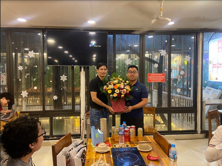 Offline UFC - Siêu Sao Bóng Đá: những ngọn lửa đam mê bùng cháy trong cơn mưa mùa hạ 2505 ufc sieu sao bong da 2022 5