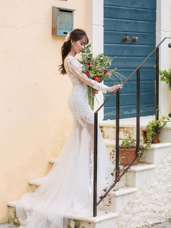 Ngân Sát Thủ diện váy cưới, fan hồn nhiên nhắc về hình ảnh khóc lóc đáng thương của thành viên hội Tứ hoàng 27767106050165324150821847860838602480615014n 16488290371551008012899