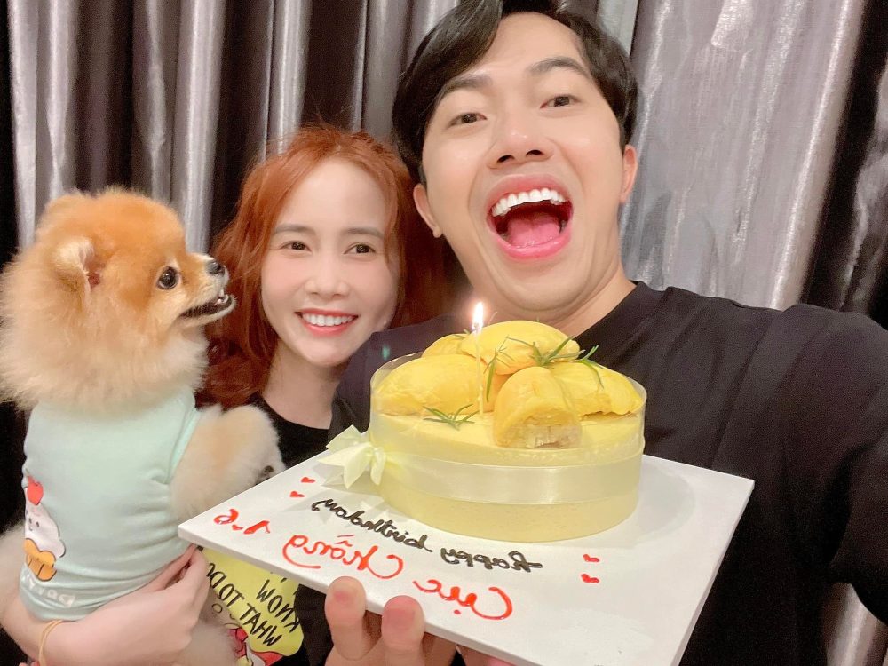 28499324975741696859575452092793828844962178n-1670420941432651622484-1670542522783-16705425229991675165 Những chuyện tình càng yêu lâu càng bền chặt của dàn tuyển thủ, streamer nổi tiếng 28499324975741696859575452092793828844962178n 1670420941432651622484 1670542522783 16705425229991675165