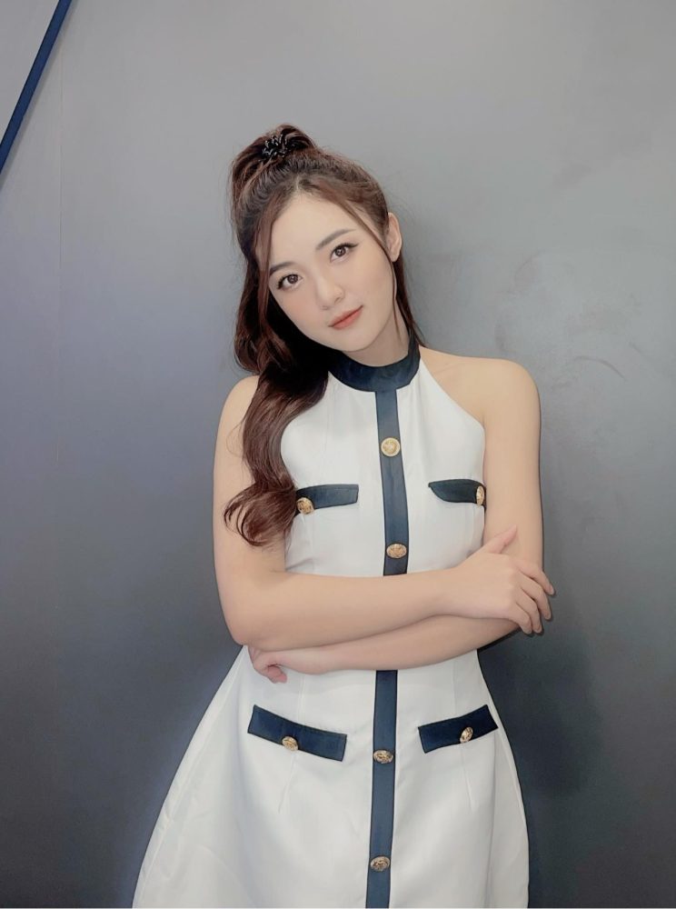 Nữ MC hot nhất Liên Quân Mobile khoe nhan sắc xinh đẹp 3084894354668938754703554034830636798592435n 16681495200751164654921