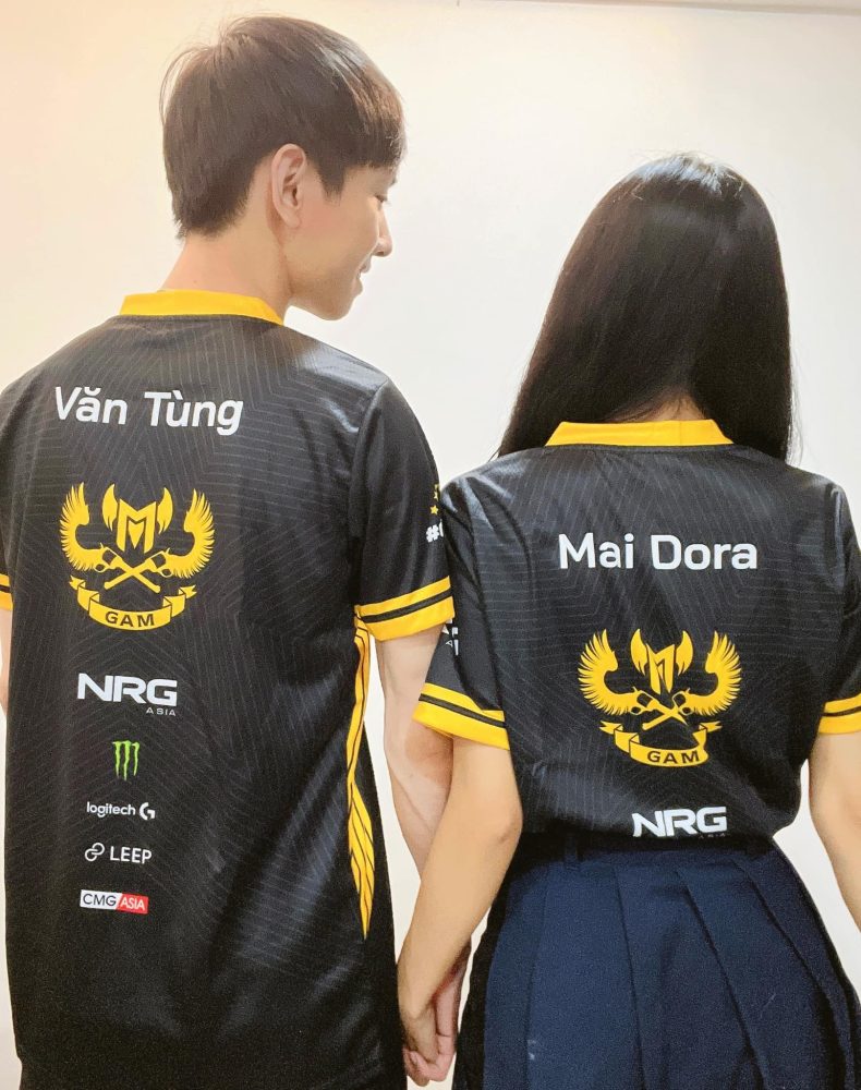 Vừa mới chớm nở, hai cặp đôi hot nhất làng game Việt đã khiến fan ghen tỵ - Ảnh 9. Vừa mới chớm nở, hai cặp đôi hot nhất làng game Việt đã khiến fan ghen tỵ - Ảnh 9.