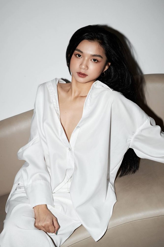 31236474617428109660884147518203540490485498n-1679099833846255106669-1679110806413-1679110806512794192363 Bốn năm sau khoảnh khắc bị chụp lén gây bão, hot girl 2002 'lột xác' khó nhận ra 31236474617428109660884147518203540490485498n 1679099833846255106669 1679110806413 1679110806512794192363